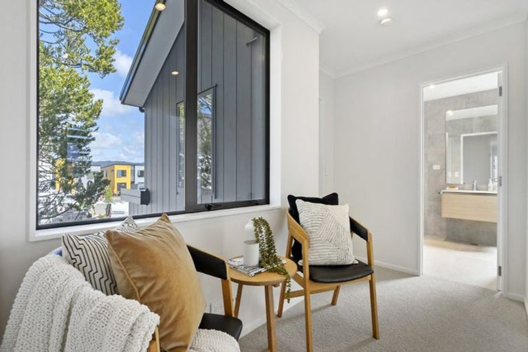 Photo of property in 32 Swanson Road, Henderson, Auckland, 0610