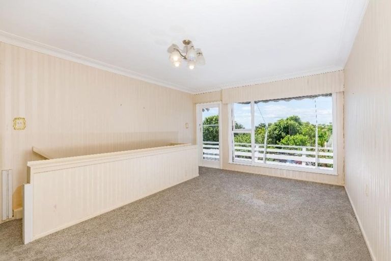 Photo of property in 2/36 Holland Road, Hillcrest, Auckland, 0627
