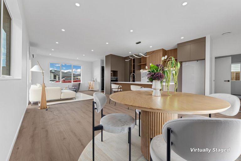 Photo of property in 33 Kaitiaki Drive, Clarks Beach, 2122