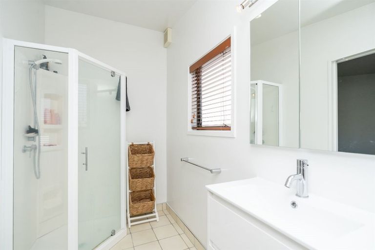 Photo of property in 92 Glen Lynne Avenue, Queenwood, Hamilton, 3210