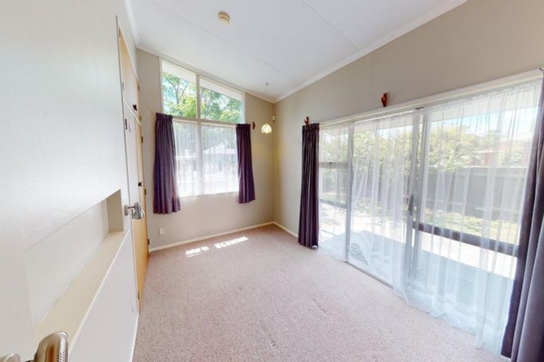 Photo of property in 82 Slacks Road, Awapuni, Palmerston North, 4412