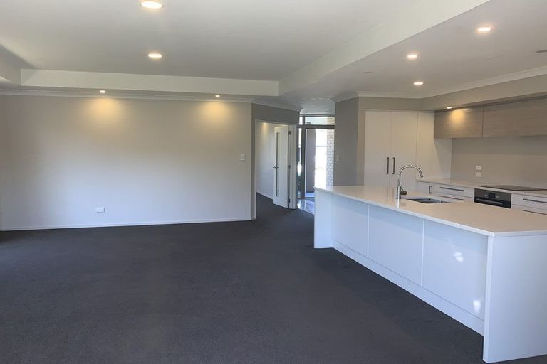 Photo of property in 16 Rossall Crescent, Rolleston, 7615