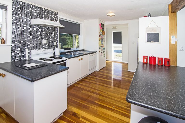 Photo of property in 25 Solway Street, Solway, Masterton, 5810