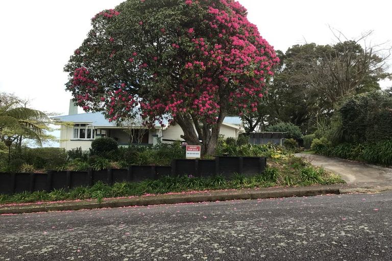 Photo of property in 11 Hill Street, Eltham, 4322