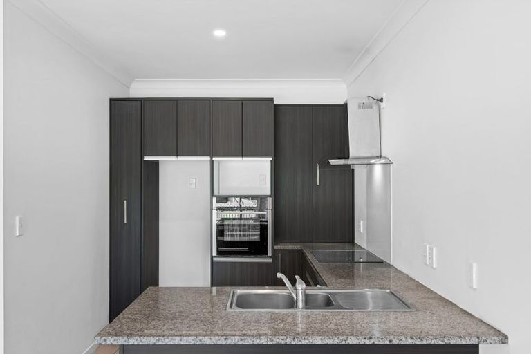 Photo of property in 15/44 Carlos Drive, Flat Bush, Auckland, 2016