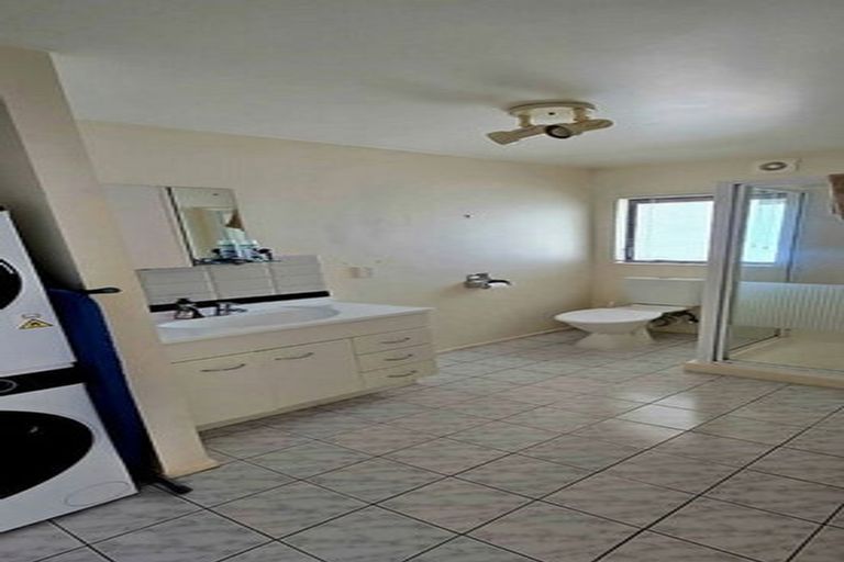 Photo of property in 159 Vaughans Road, Okura, Albany, 0792