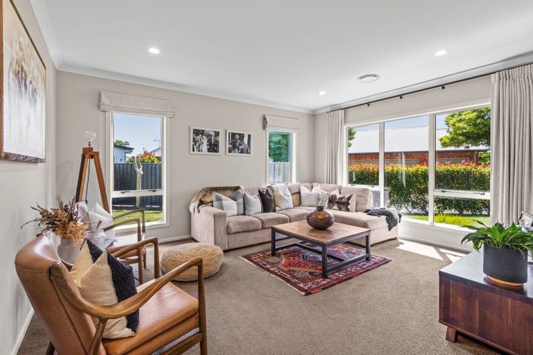 Photo of property in 7 Karoola Place, Havelock North, 4130