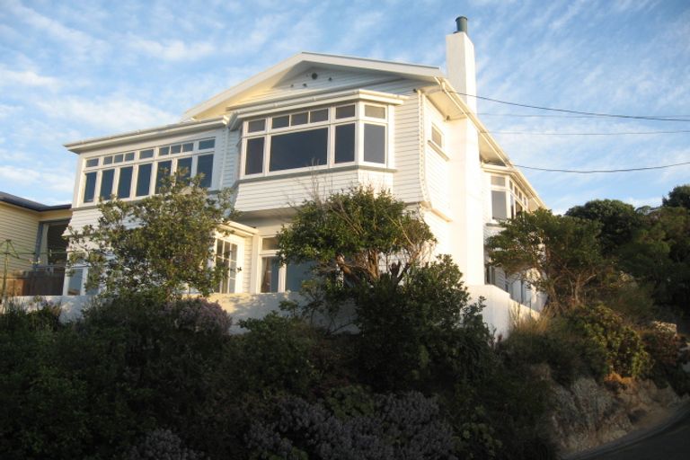 Photo of property in 136 Seatoun Heights Road, Seatoun, Wellington, 6022