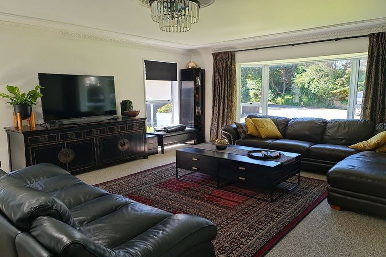 Photo of property in 216 Waiwhetu Road, Waterloo, Lower Hutt, 5011