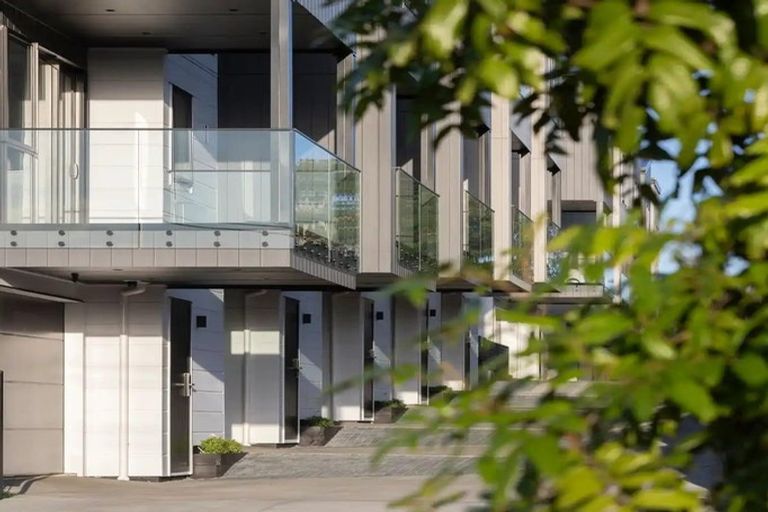 Photo of property in 10 Boyd Avenue, Mangere Bridge, Auckland, 2022