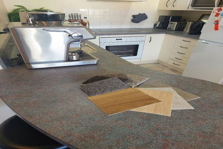 Photo of property in Courtenay Apartments, 501/120 Courtenay Place, Te Aro, Wellington, 6011