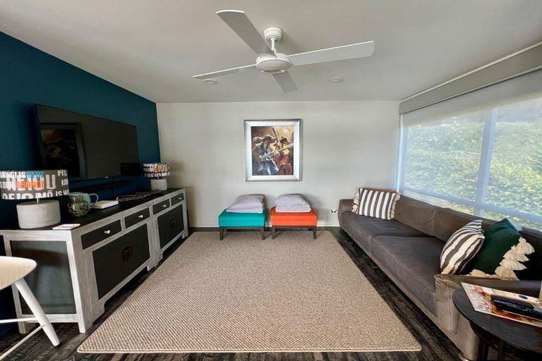 Photo of property in 2/22 Lansdowne Street, Bayswater, Auckland, 0622