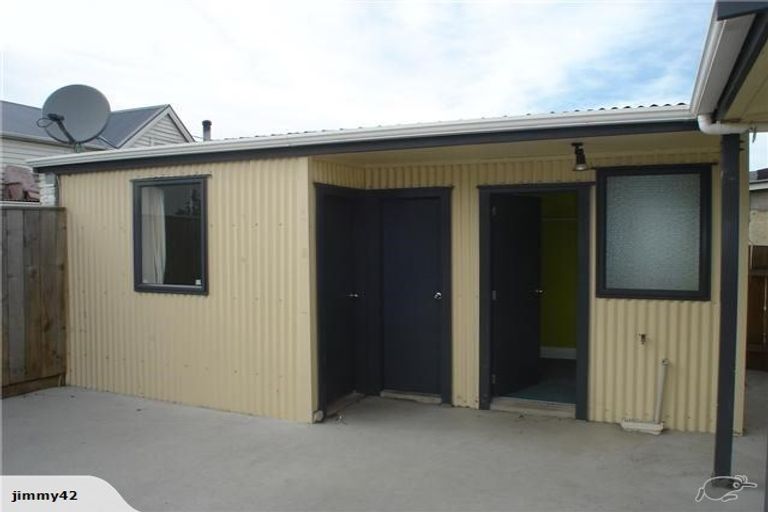 Photo of property in 33 Hyde Street, North Dunedin, Dunedin, 9016