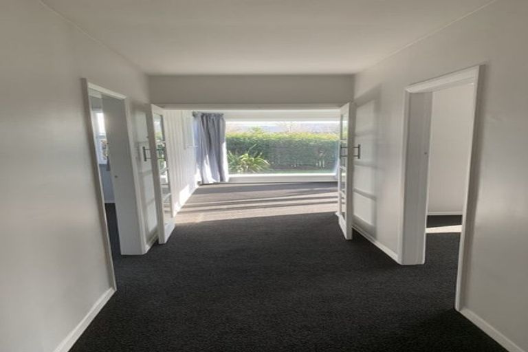 Photo of property in 72 Main North Road, Papanui, Christchurch, 8052