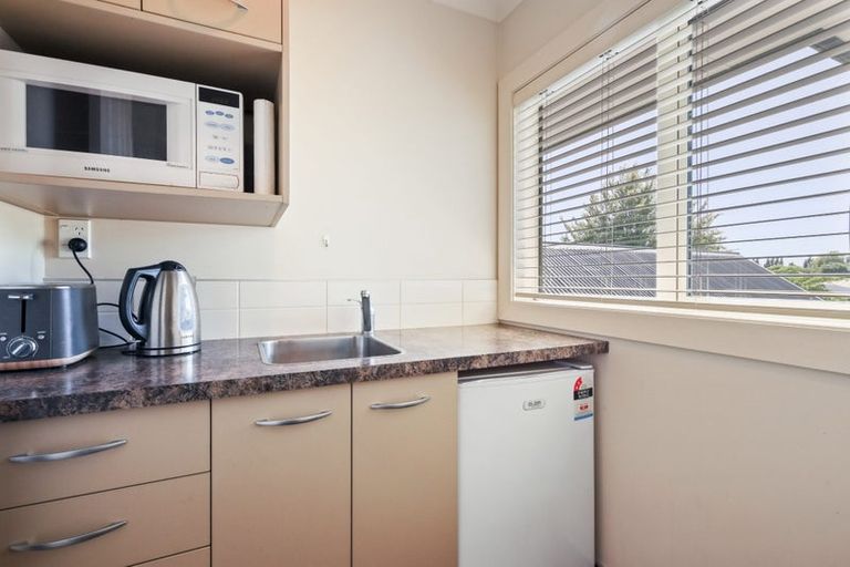 Photo of property in 3 Holiday Drive, Mairehau, Christchurch, 8052