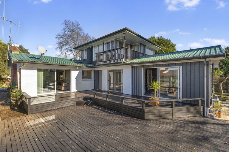 Photo of property in 10 Lynwood Place, Chedworth, Hamilton, 3210