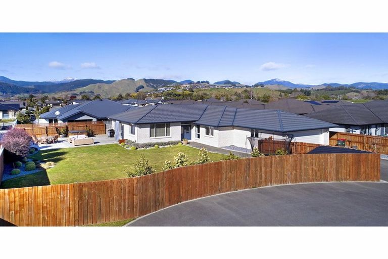 Photo of property in 8 Reserve Lane, Brightwater, 7022