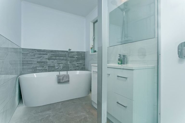 Photo of property in 2/13 Gerontius, Torbay, Auckland, 0630