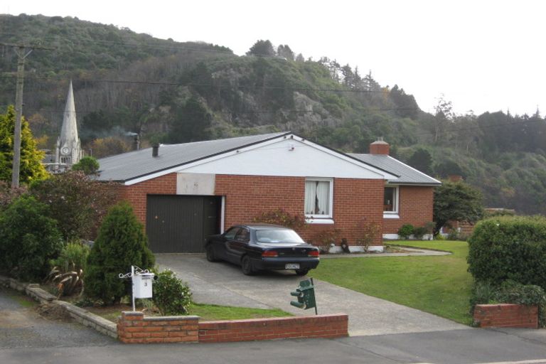 Photo of property in 1 Currie Street, Port Chalmers, 9023
