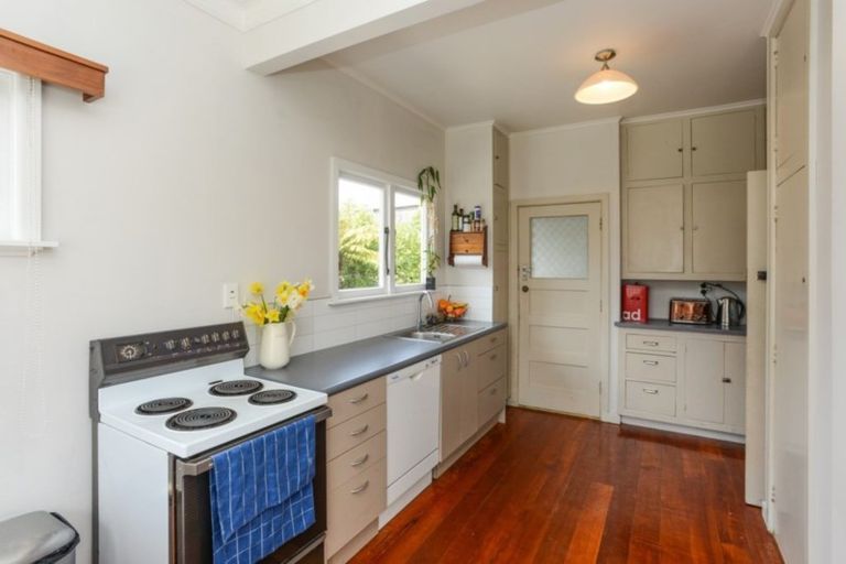 Photo of property in 305a Murdoch Road East, Akina, Hastings, 4122