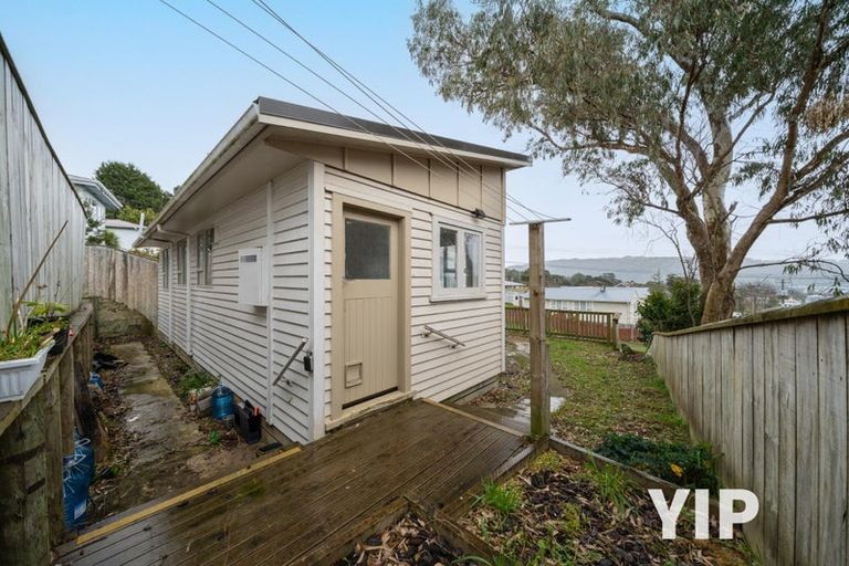 Photo of property in 37a Bedford Street, Cannons Creek, Porirua, 5024