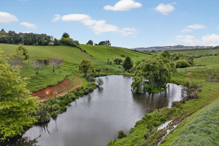 Photo of property in 333 Tuhimata Road, Paerata, Drury, 2578