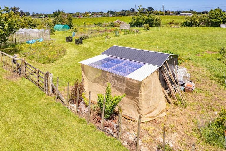 Photo of property in 23 Waitangi Road, Waverley, 4592