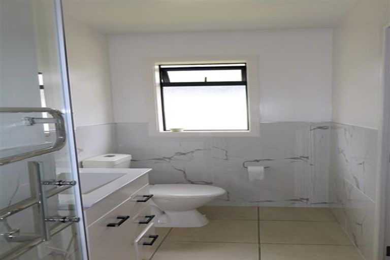 Photo of property in 37 Fraser Colman Grove, Wainuiomata, Lower Hutt, 5014