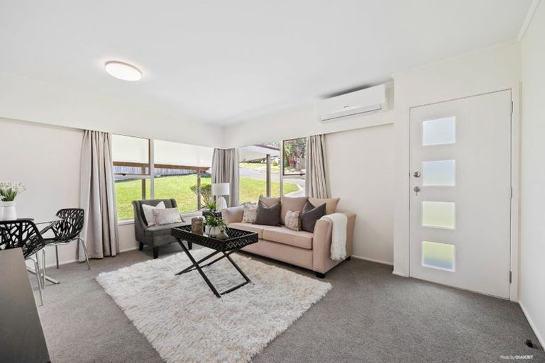Photo of property in 2/13 Kathleen Street, Totara Vale, Auckland, 0627