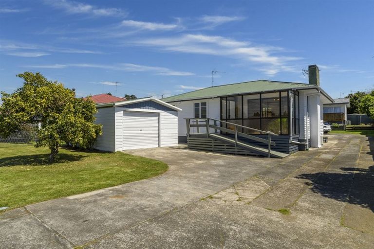 Photo of property in 38 Queen Road, Bellevue, Tauranga, 3110