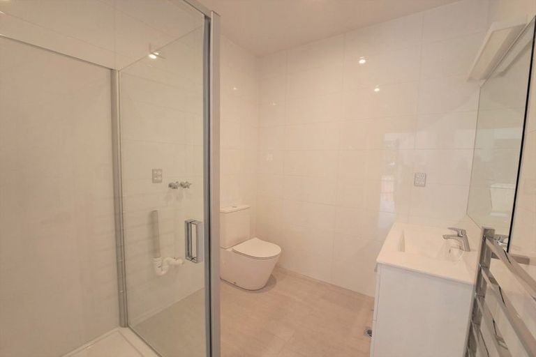 Photo of property in 10 Tagish Way, Orewa, 0931