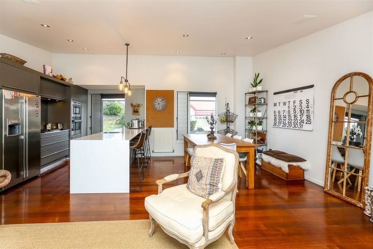 Photo of property in 90b Buller Street, New Plymouth, 4312