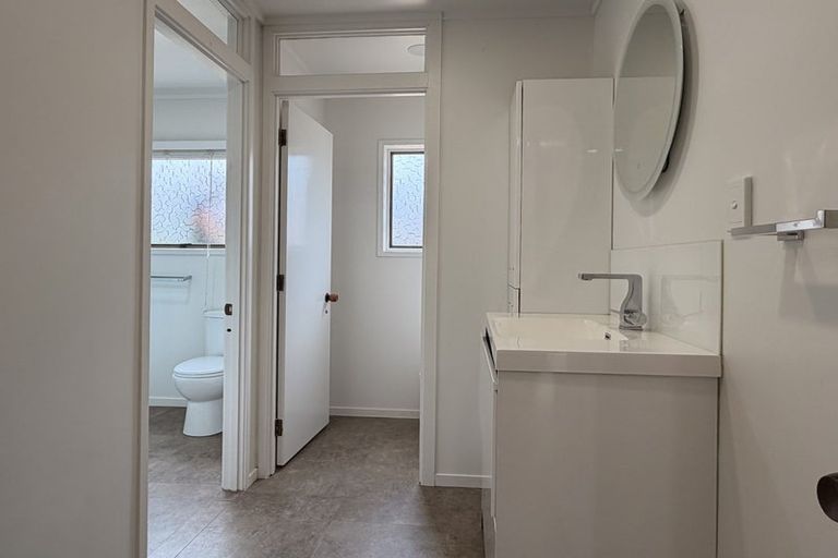 Photo of property in 2 Fallow Street, Browns Bay, Auckland, 0630