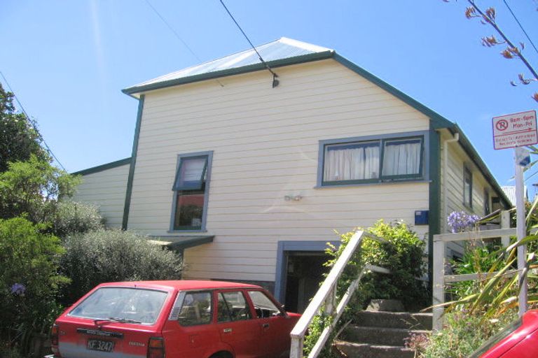 Photo of property in 1 Stafford Street, Mount Victoria, Wellington, 6011