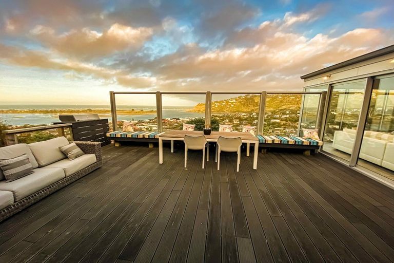 Photo of property in 22a Glendevere Terrace, Redcliffs, Christchurch, 8081