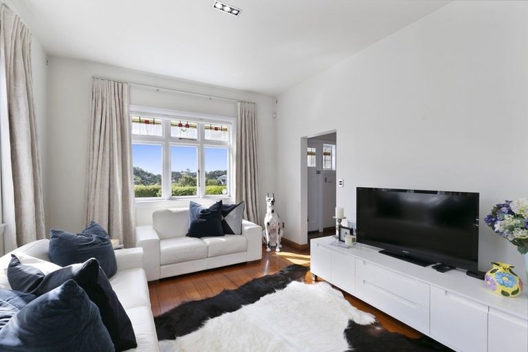 Photo of property in 18 Cashmere Avenue, Khandallah, Wellington, 6035