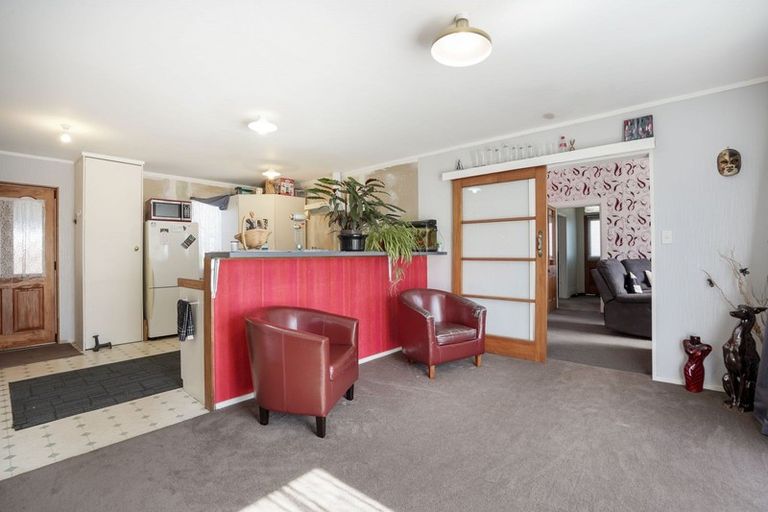 Photo of property in 12 Rata Street, Tokomaru, Palmerston North, 4474