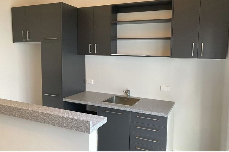 Photo of property in 2 Henry Street, Kilbirnie, Wellington, 6022