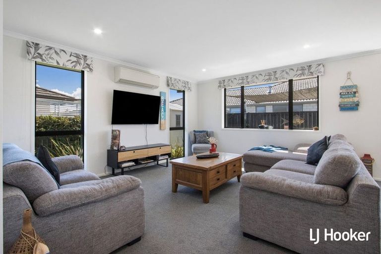 Photo of property in 14 Reel Road, Athenree, Waihi Beach, 3611