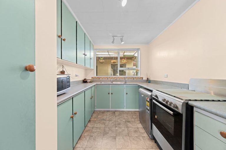 Photo of property in 14a Truby King Street, Merrilands, New Plymouth, 4312