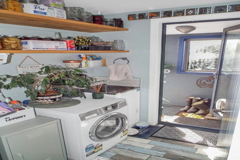 Photo of property in 1/102 Beach Road, Awamoa, Oamaru, 9495