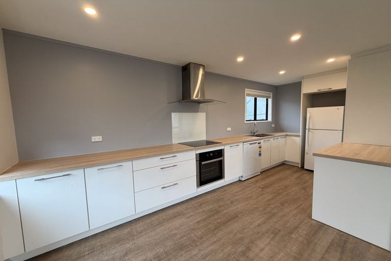 Photo of property in 53 Sunvue Road, Glen Eden, Auckland, 0602