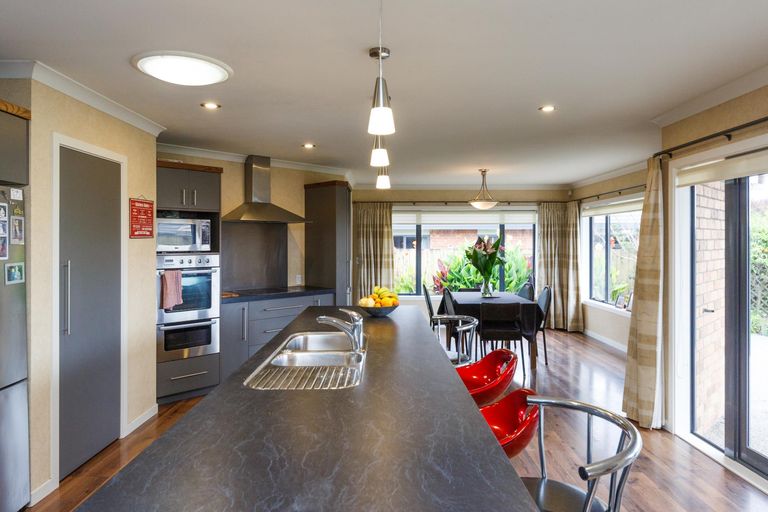 Photo of property in 28 Birmingham Street, Takaro, Palmerston North, 4412