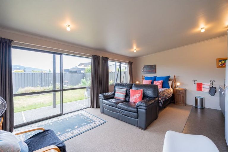 Photo of property in 21 Pop Andrew Drive, Te Anau, 9600