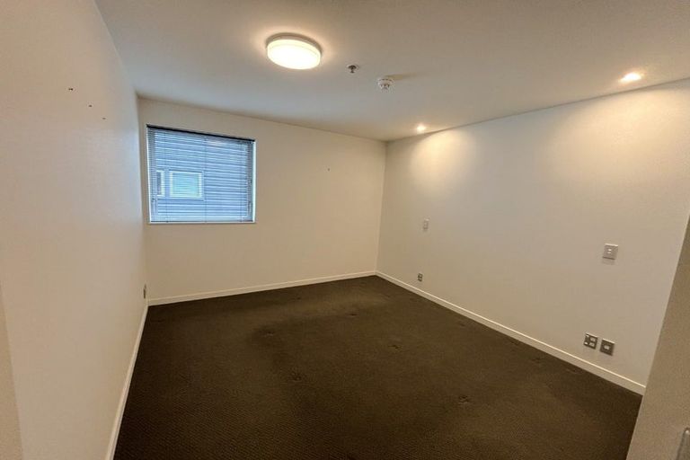 Photo of property in Montreaux Apartments, 4h/164 The Terrace, Wellington Central, Wellington, 6011