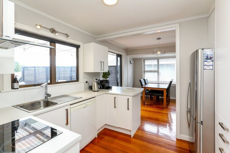 Photo of property in 15 Tainui Street, Welbourn, New Plymouth, 4312