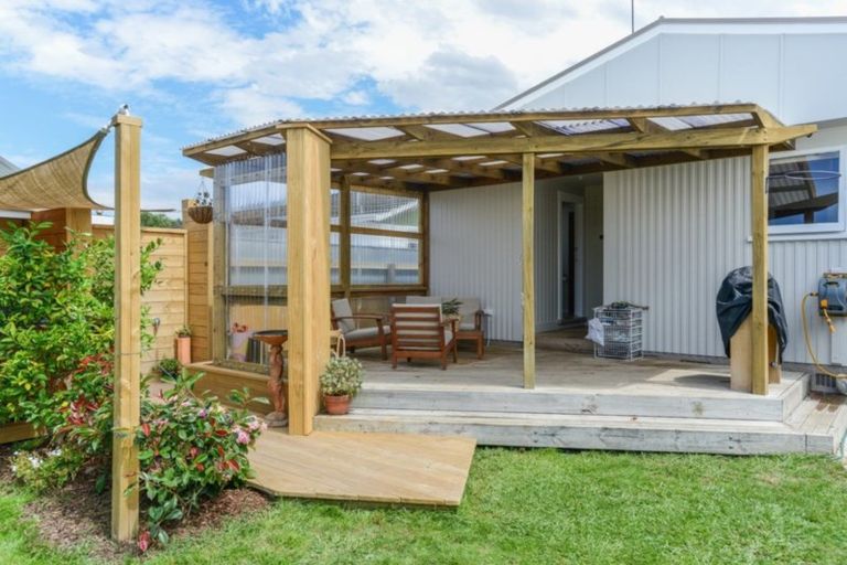 Photo of property in 713 Ballantyne Street, Frimley, Hastings, 4120