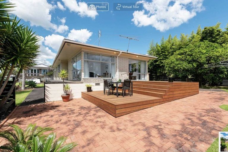 Photo of property in 11 Towra Place, Botany Downs, Auckland, 2010