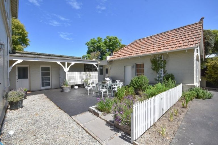 Photo of property in Claremont House, 24 Melrose Street, Roslyn, Dunedin, 9010