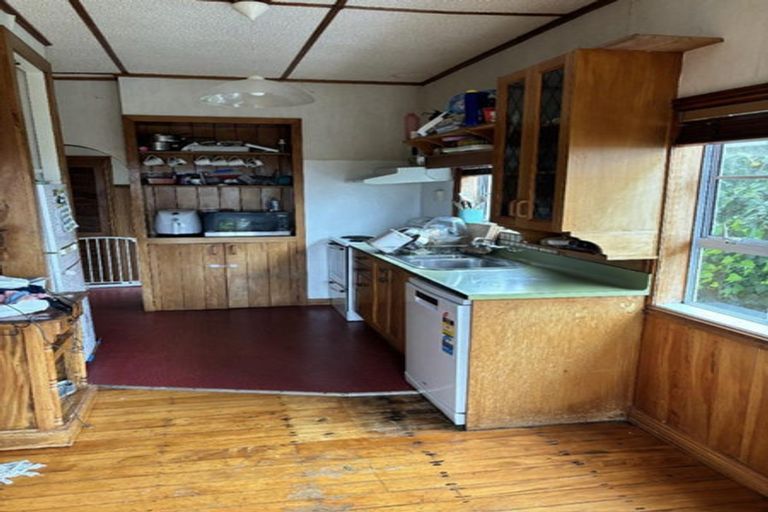 Photo of property in 88 Mangorei Road, Strandon, New Plymouth, 4312